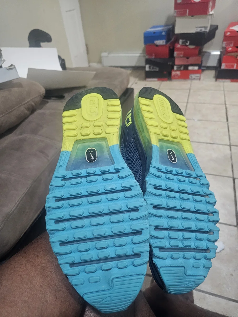 Nike Men’s Navy Blue Running Shoes with Teal Accents